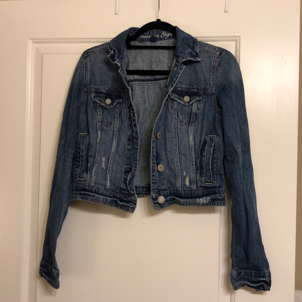 American Eagle Distressed Cropped Jean Jacket